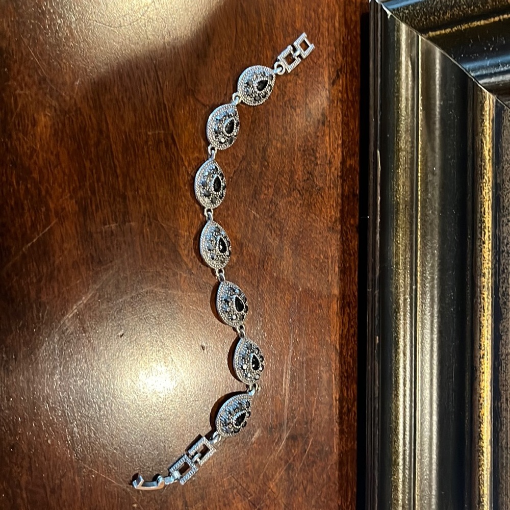 A new beautiful denim color bracelet .